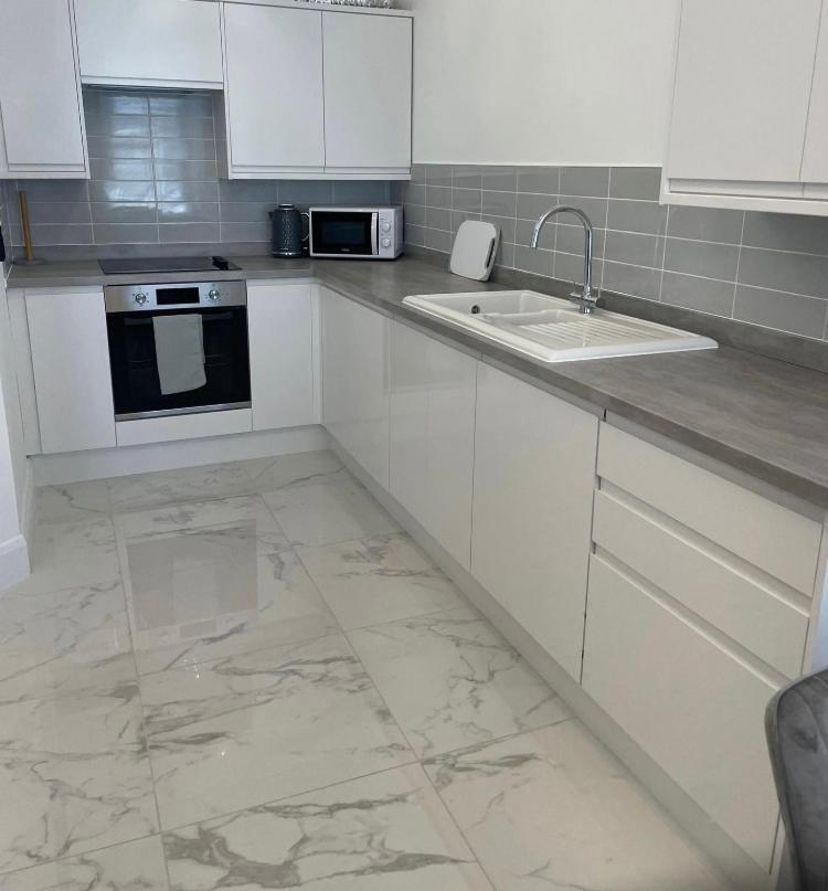 Ballycastle Town Centre Studio Apartment Dış mekan fotoğraf
