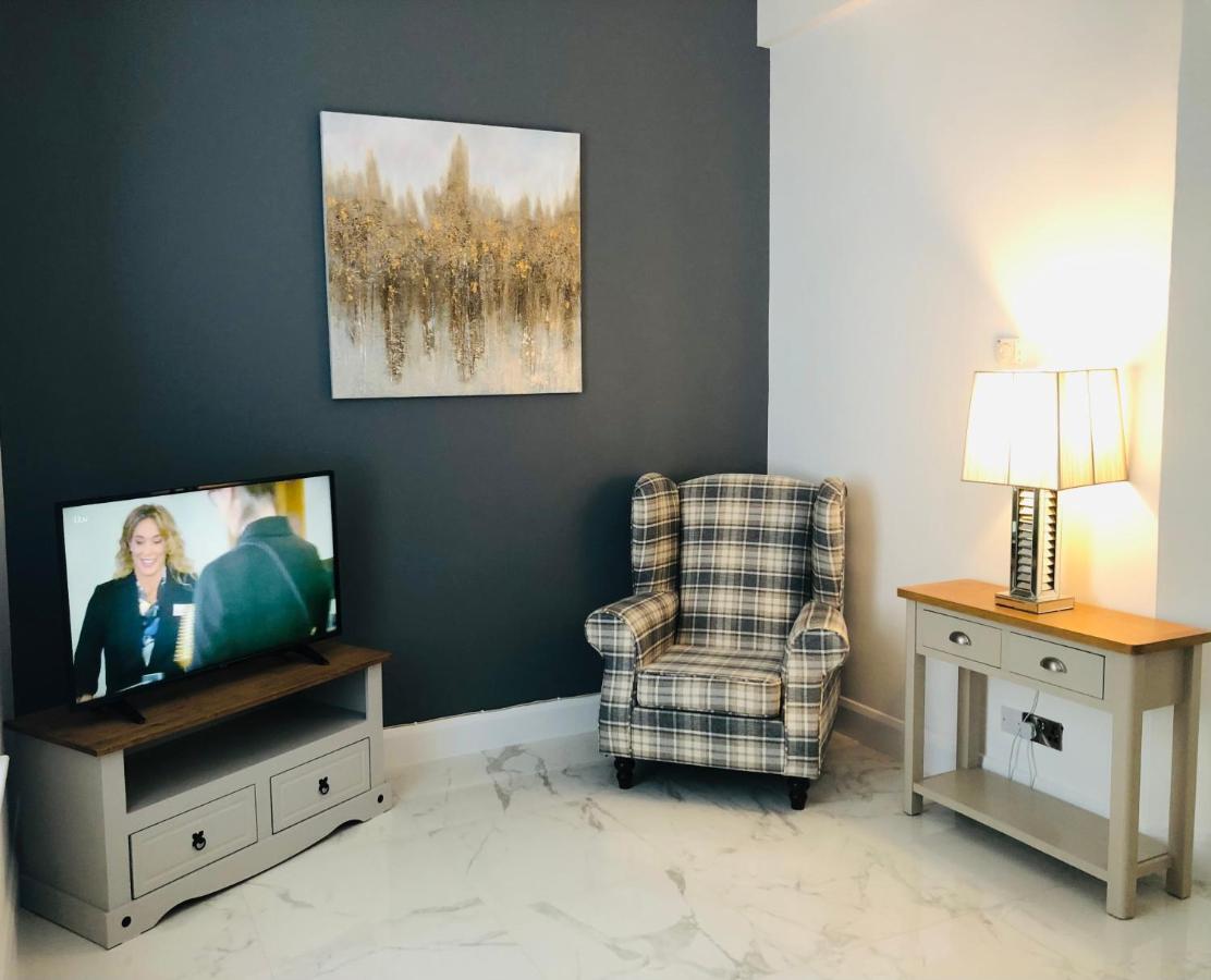 Ballycastle Town Centre Studio Apartment Dış mekan fotoğraf